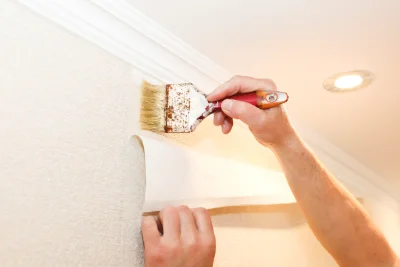 Pose de papier peint à Eycheil — revêtements muraux et toiles de verre